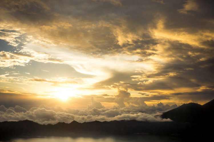 Wolken so weit das Auge reicht.