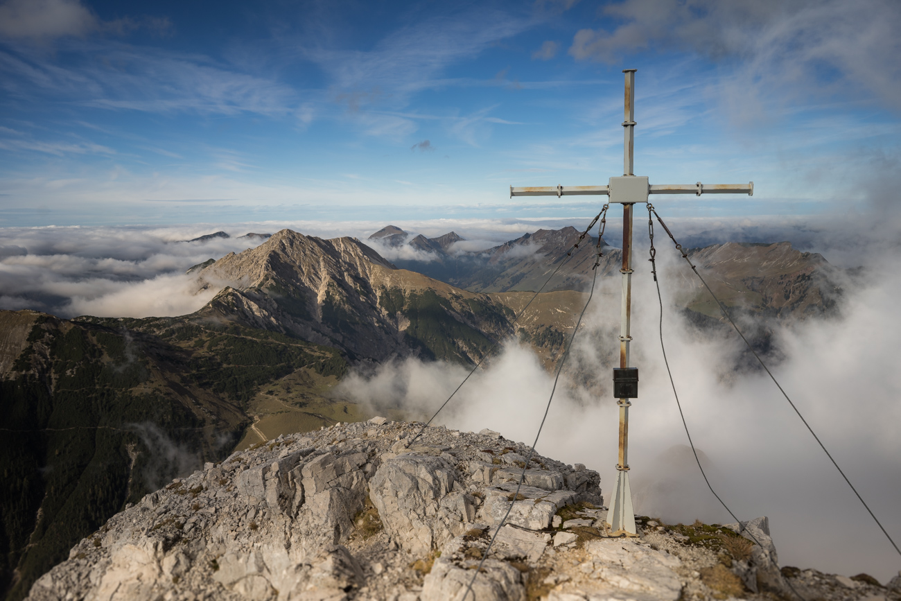 Am Bettlerkarvorgipfel mit Blick auf die Mondscheinspitze