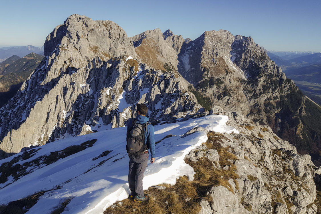 Am Grat mit Blick auf den Mittleren Hackenkopf Am Grat mit Blick auf den Mittleren Hackenkopf